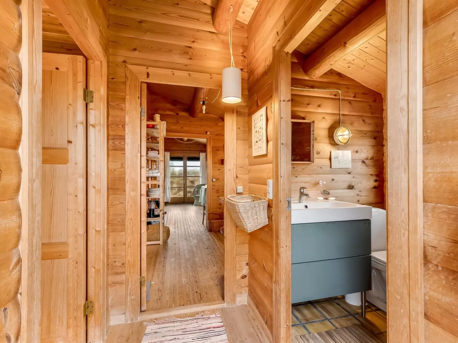 "Herfrith" -  from the sea-Binnen