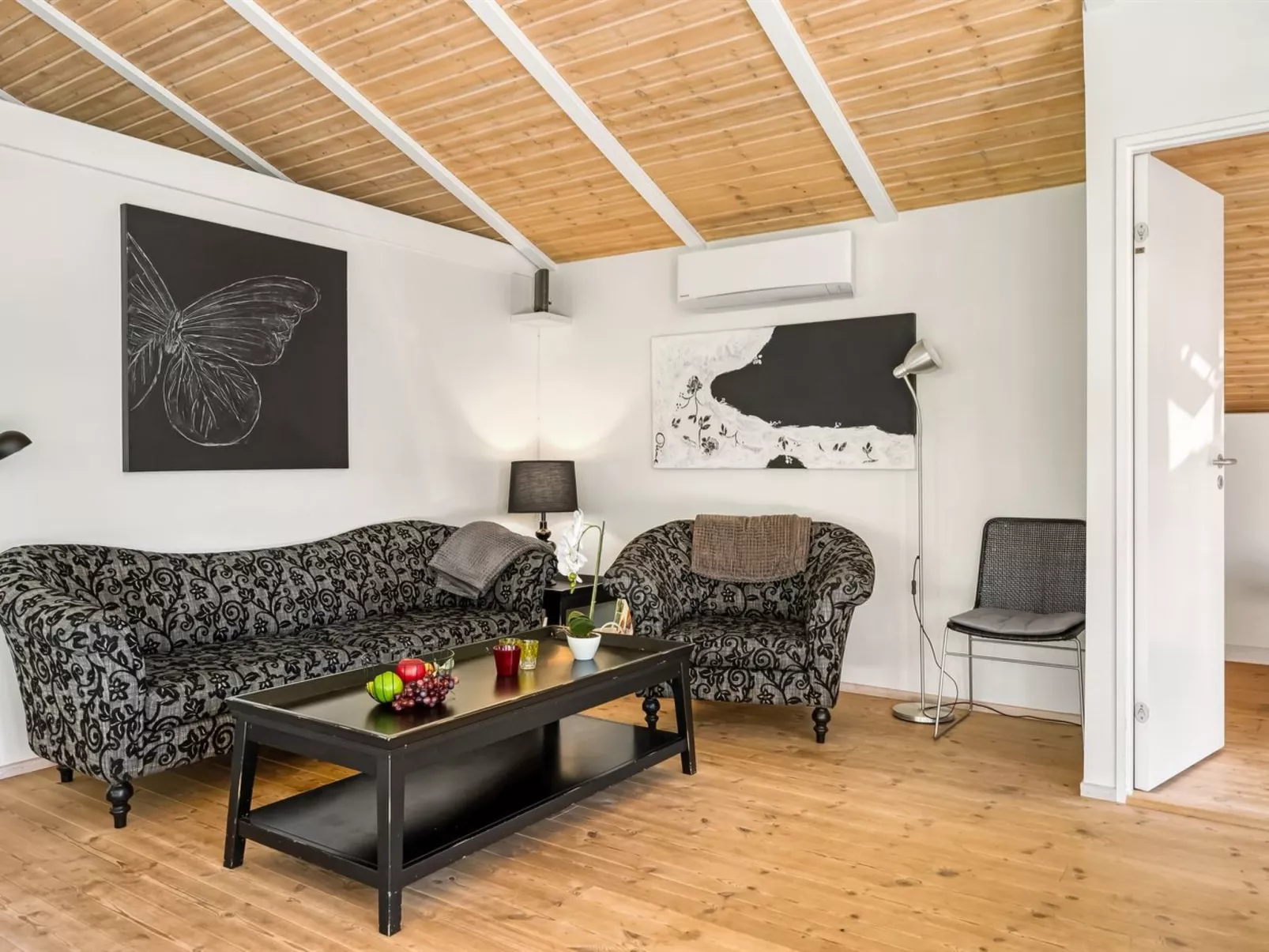 "Emeli" - 1.3km from the sea-Binnen