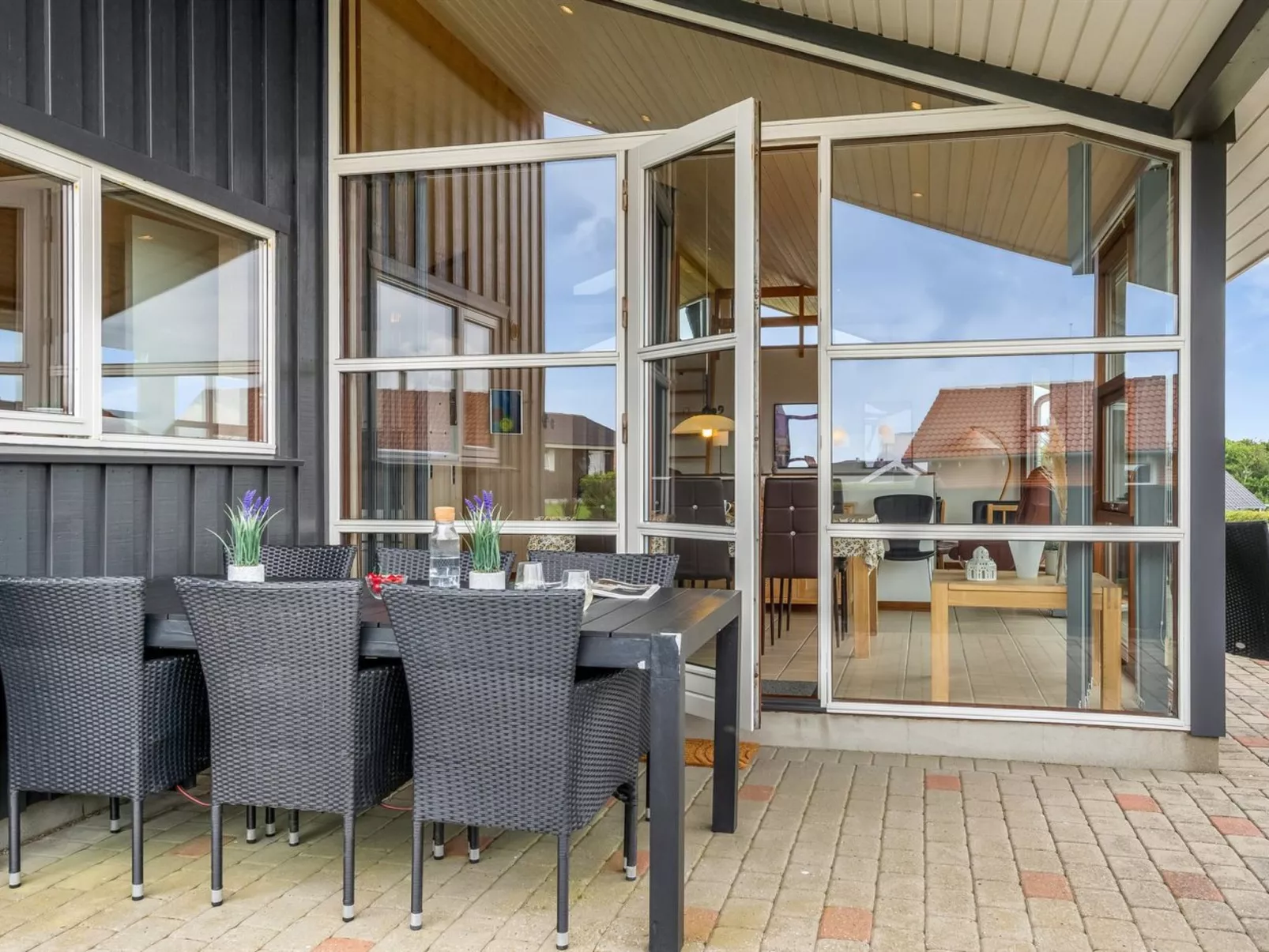 "Malila" - 400m to the fjord-Buiten