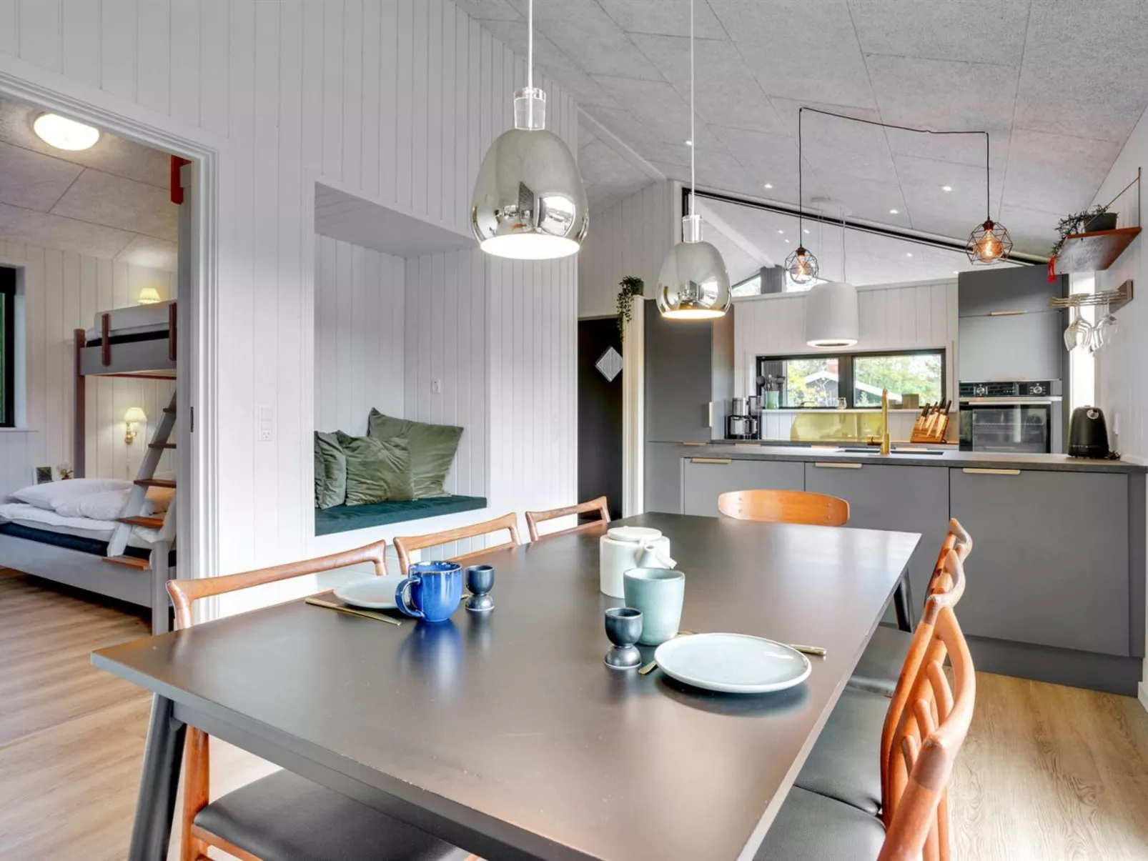 "Sinna" -  from the sea-Binnen