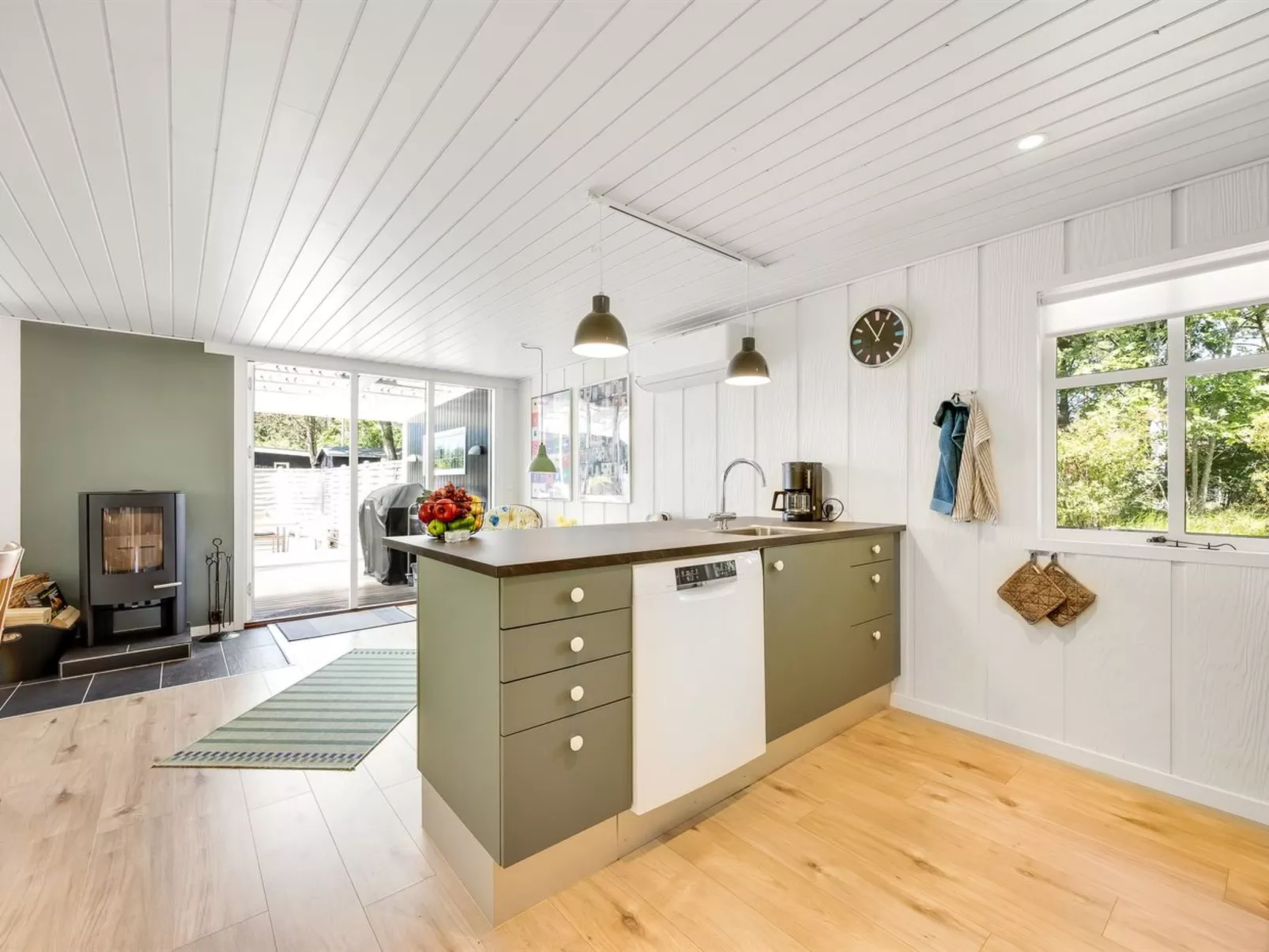 "Marise" -  from the sea-Binnen