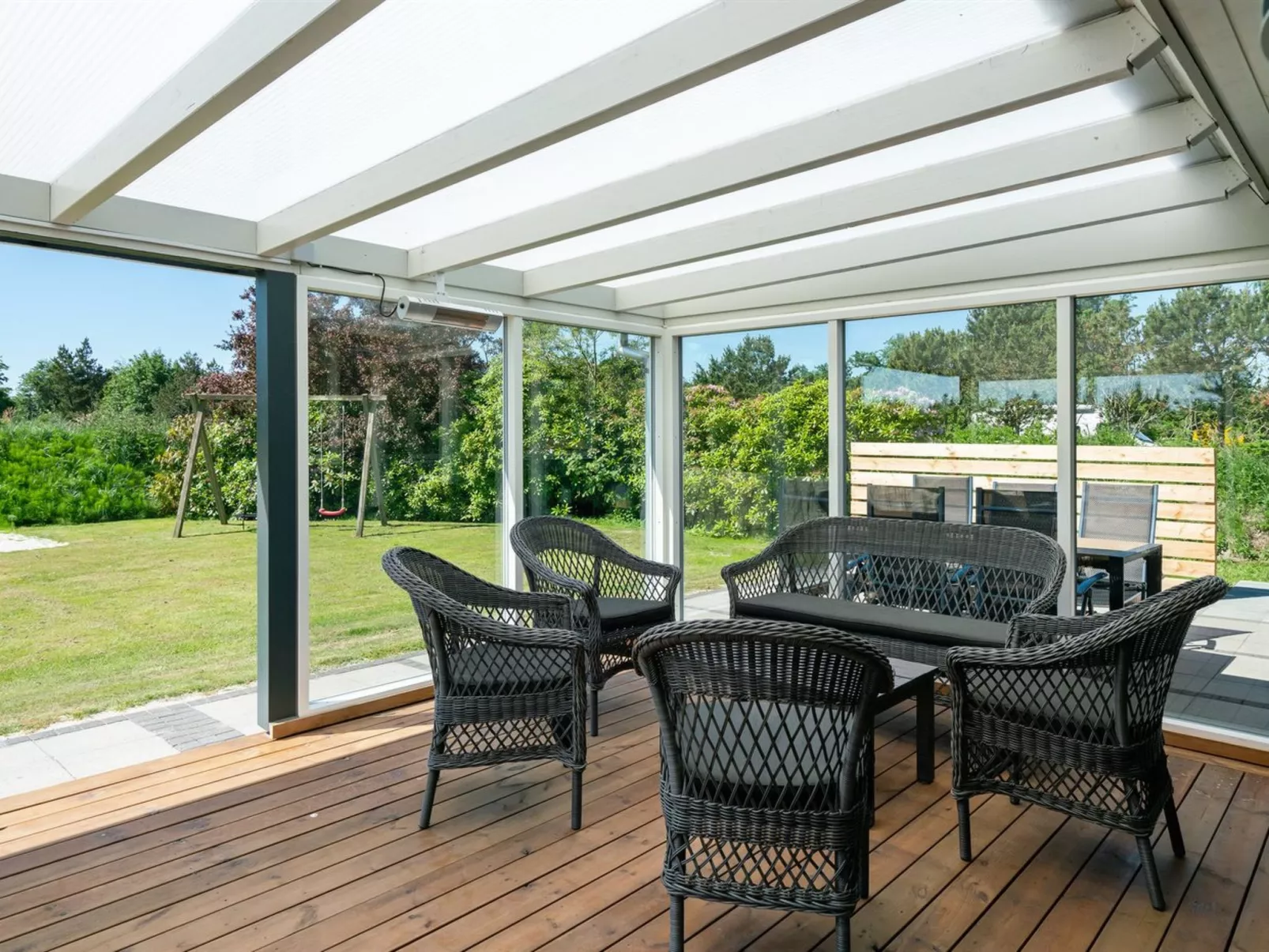 "Sunna" - 500m from the sea-Buiten