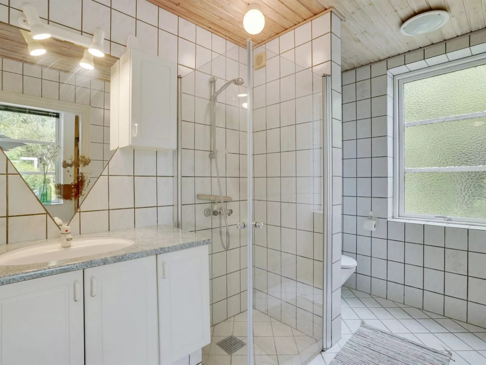 "Jonni" - 15km from the sea-Binnen