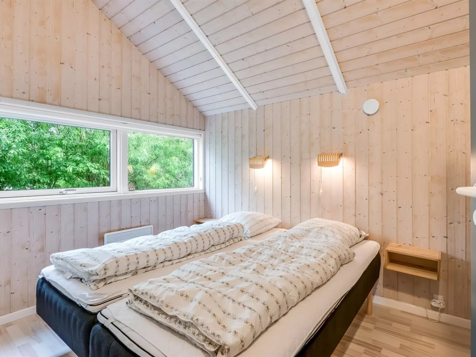 "Germaine" - 1.2km from the sea-Binnen