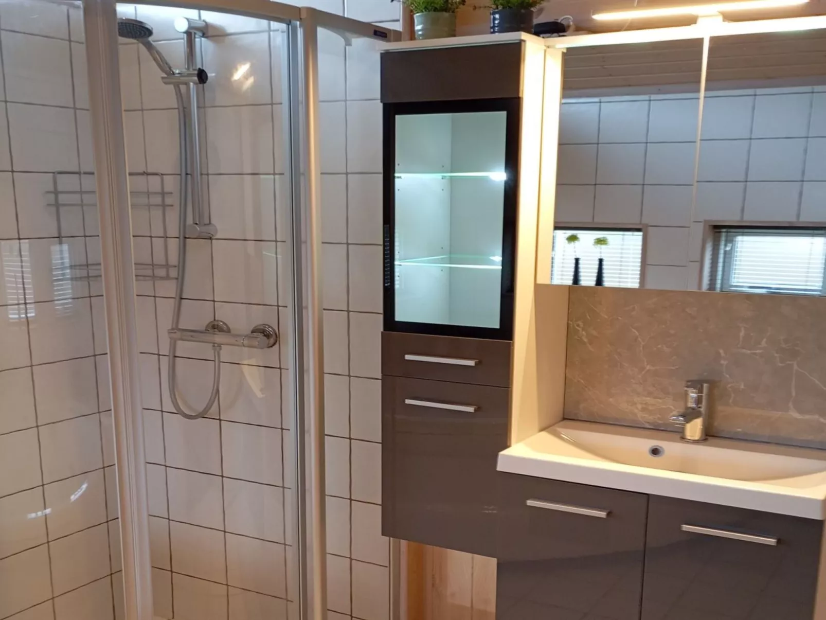 "Augusta" - 700m from the sea-Binnen