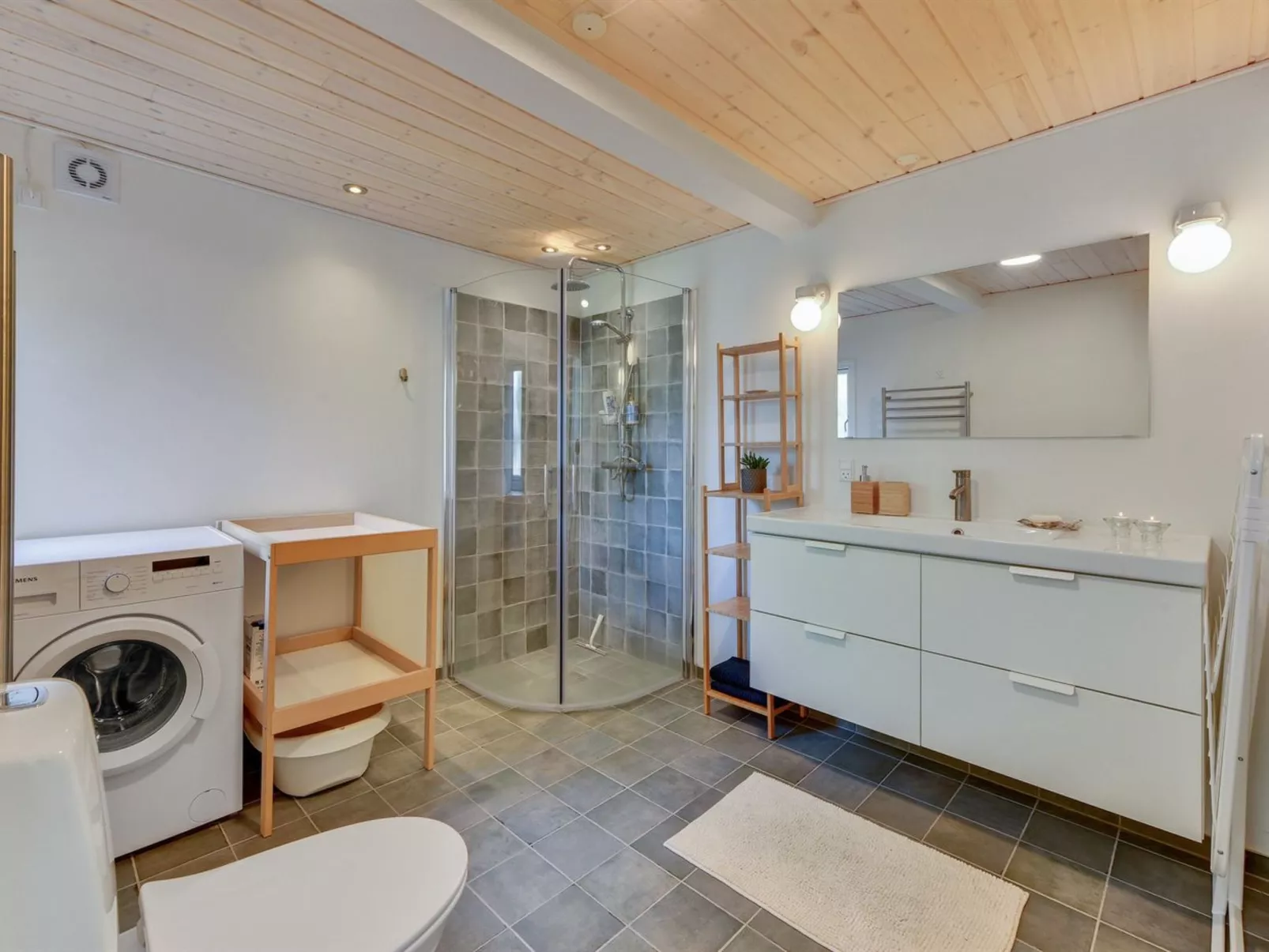 "Sebastian" - 100m to the fjord-Binnen