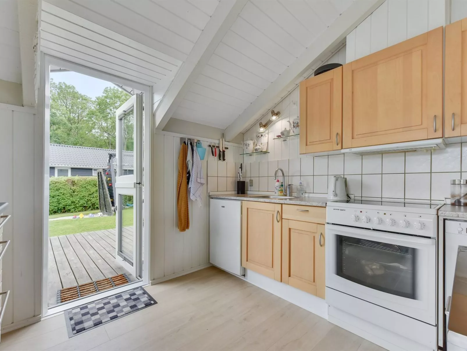 "Ullakarin" - 350m from the sea-Binnen