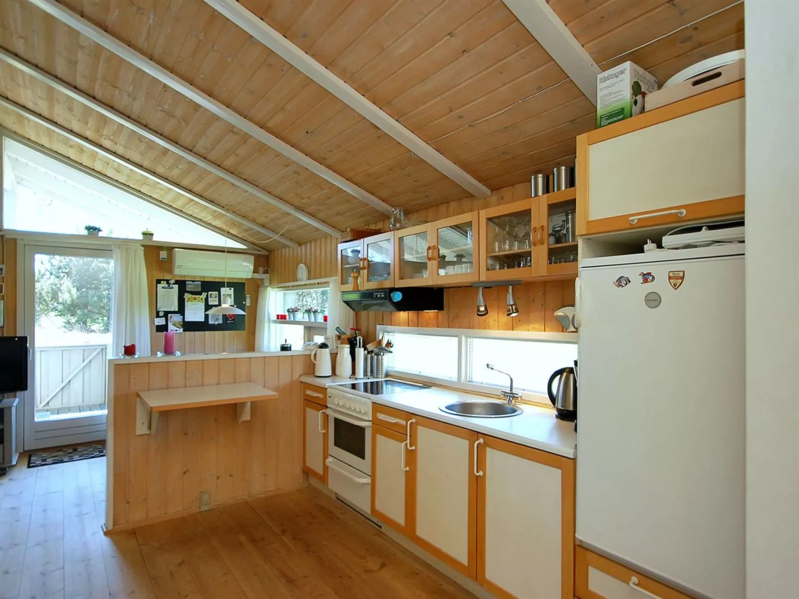 "Anthonia" - 1.6km from the sea-Binnen