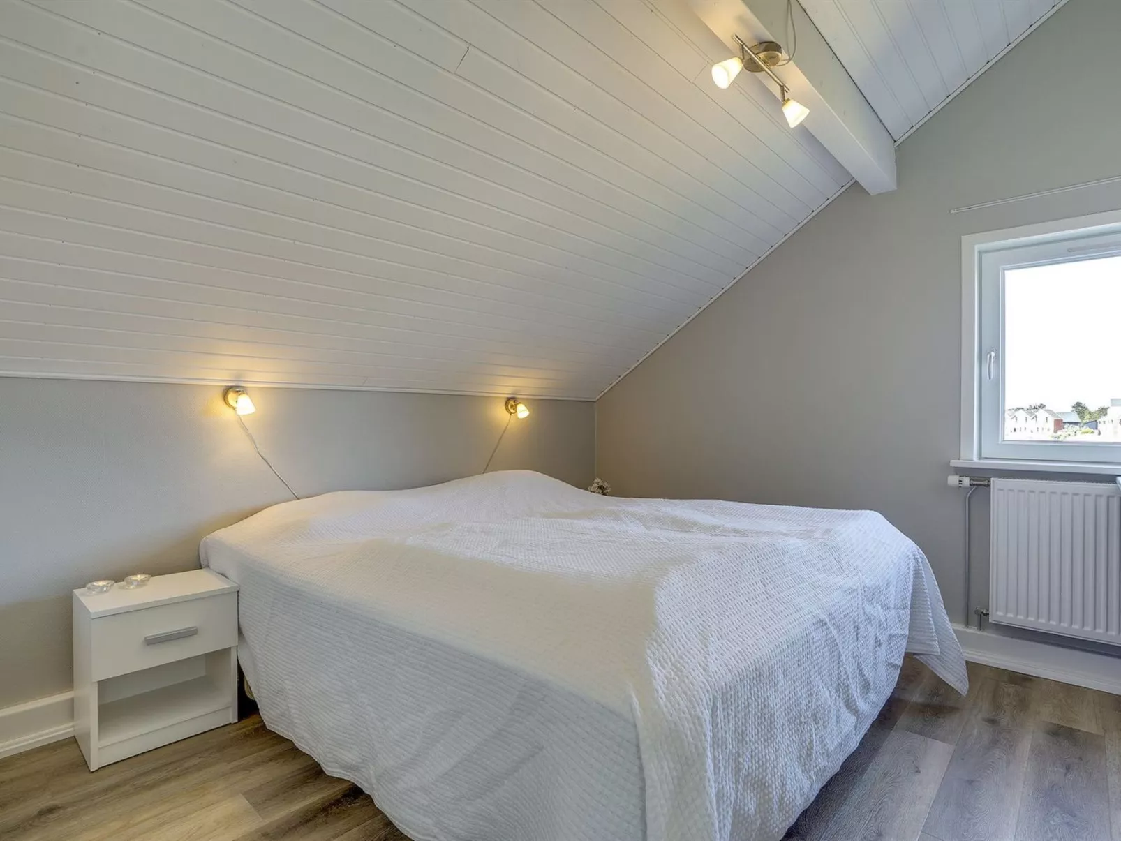 "Anouk" - 1.7km from the sea-Binnen