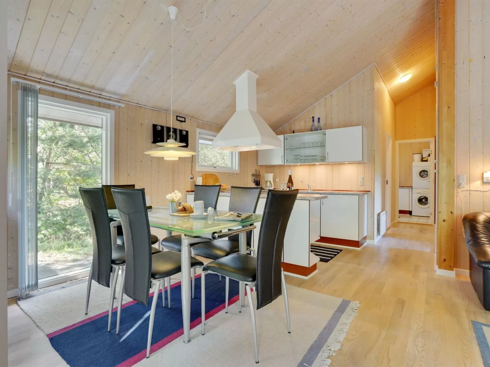 "Jussi" - 3.5km from the sea-Binnen