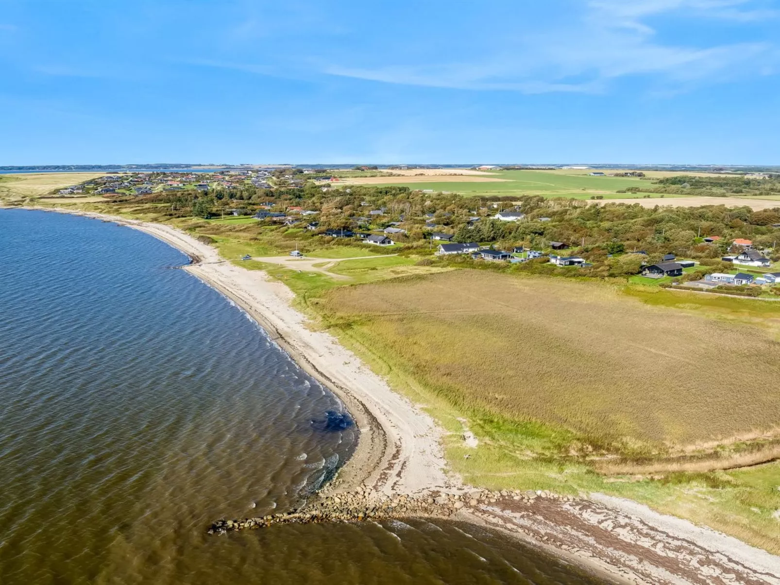 "Dunja" - 200m to the fjord-Buiten