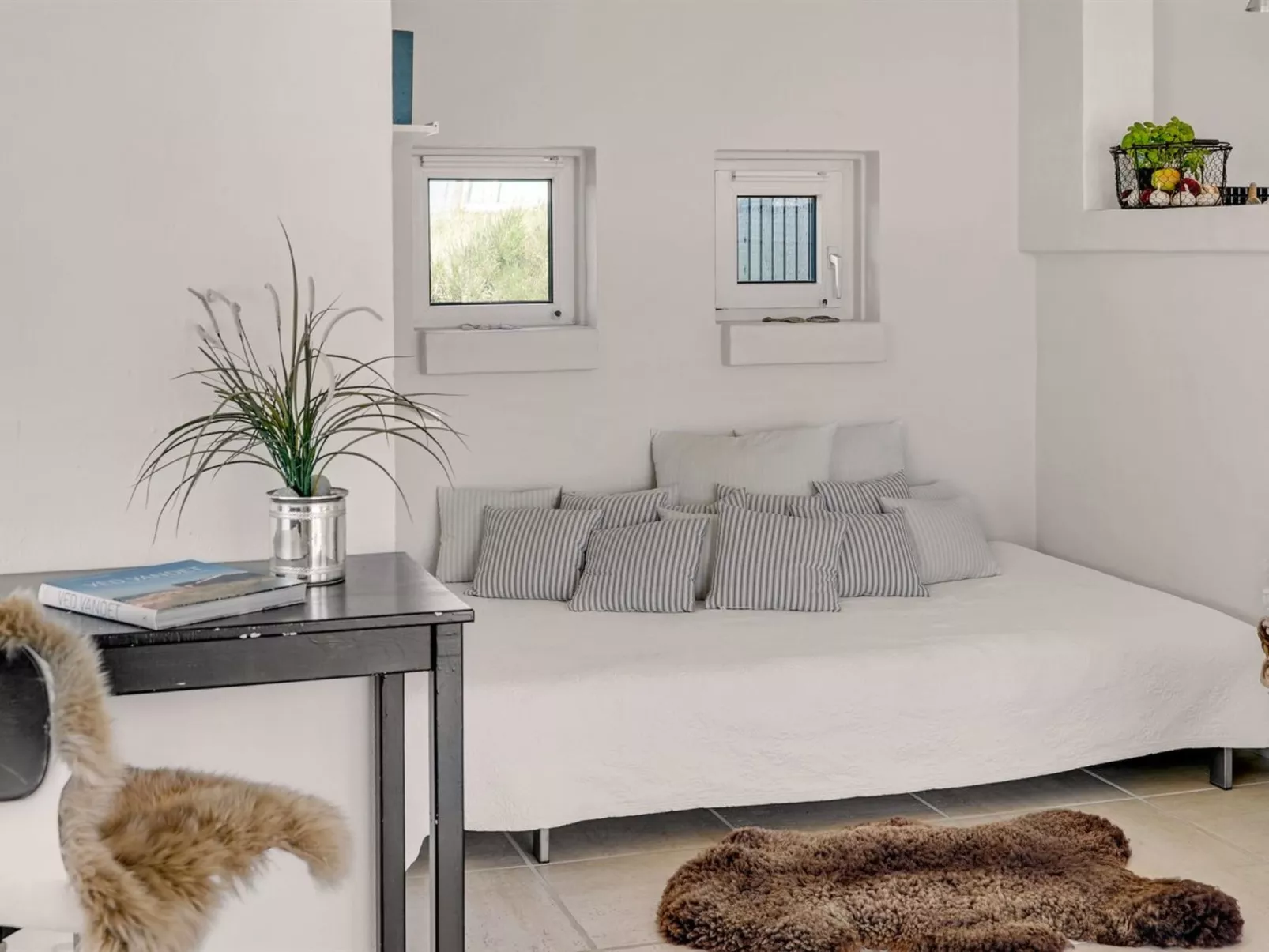 "Aella" - 150m from the sea-Binnen