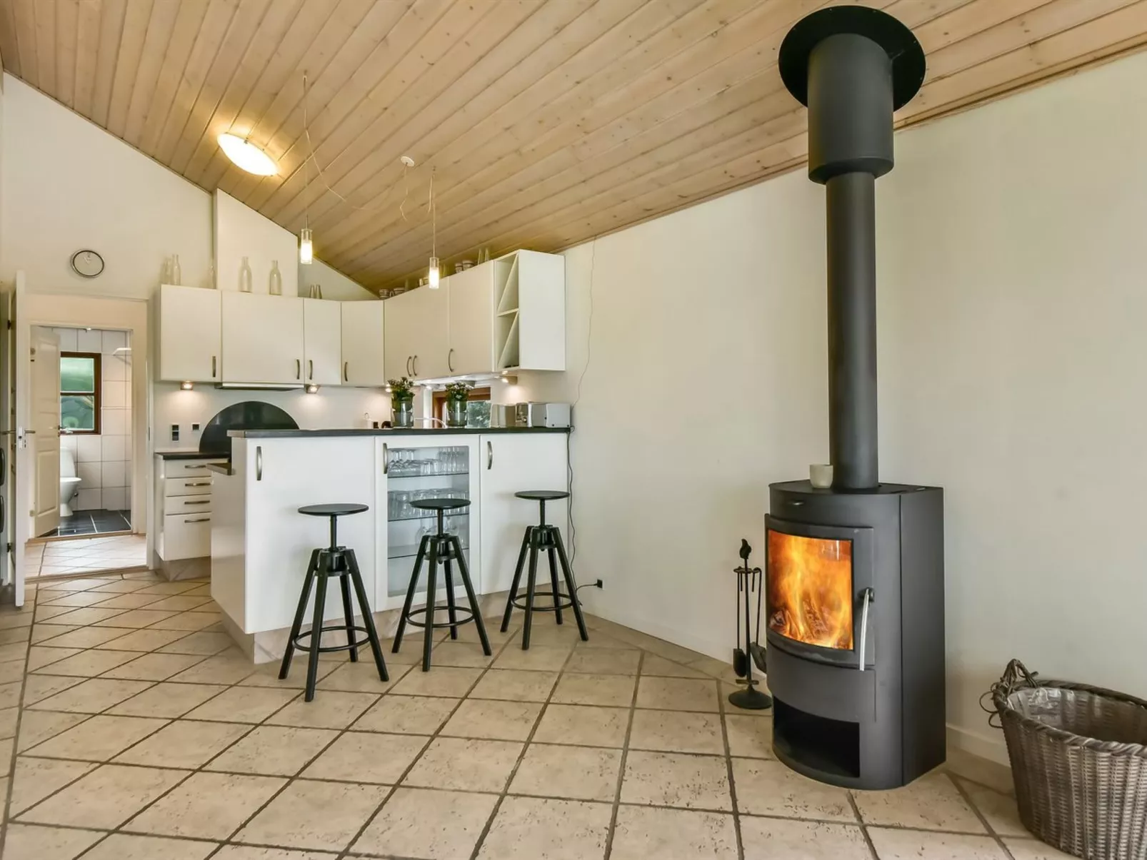 "Kyllikki" - 300m to the fjord-Binnen