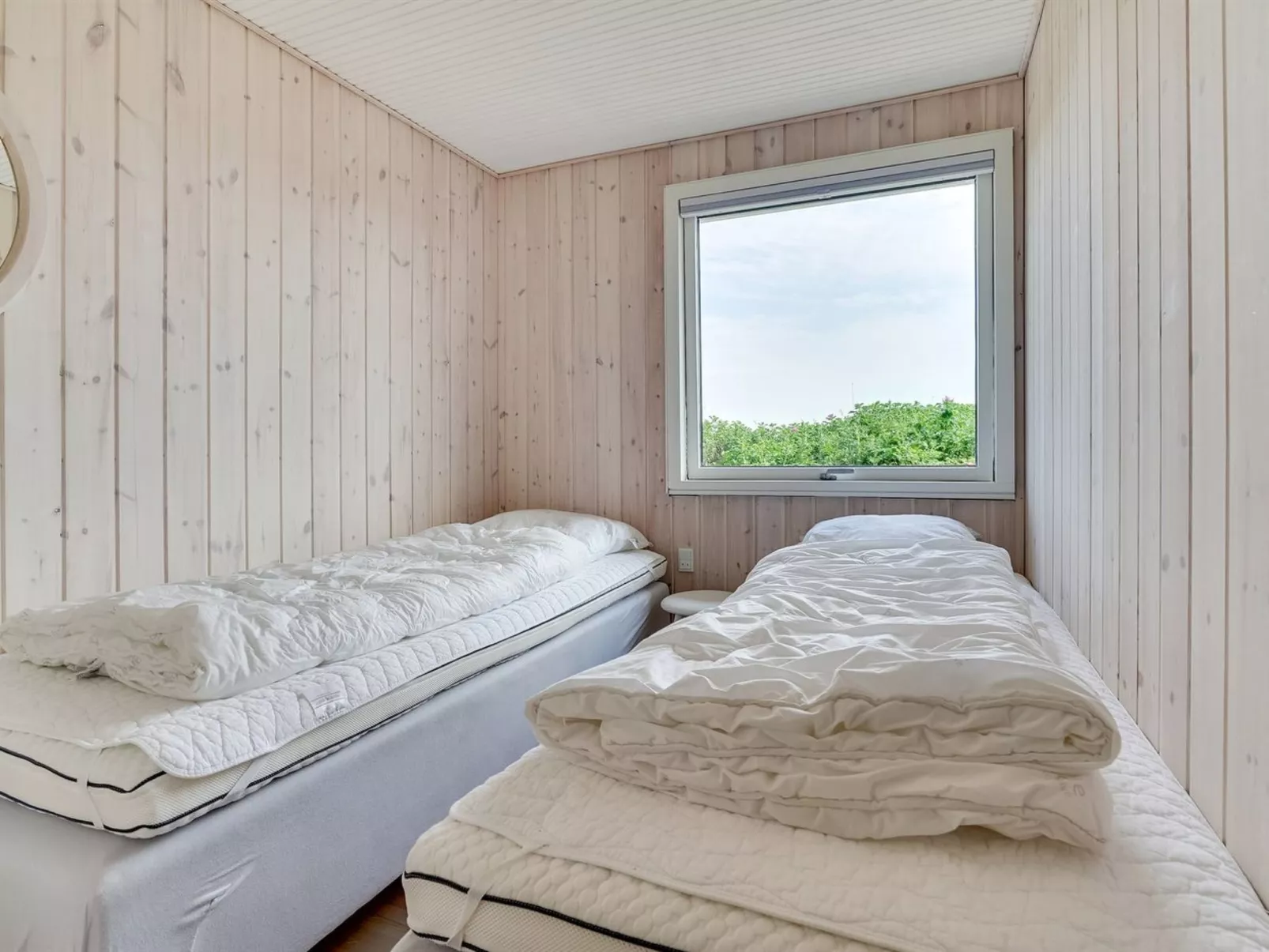 "Kris" - 200m from the sea-Binnen