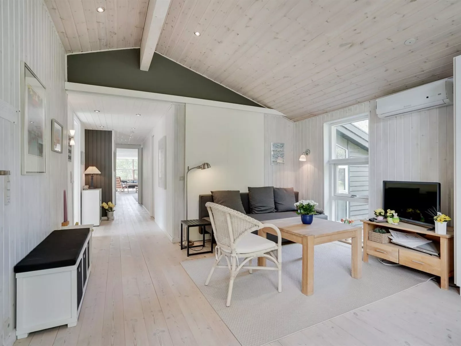 "Ninna" - 1km from the sea-Binnen