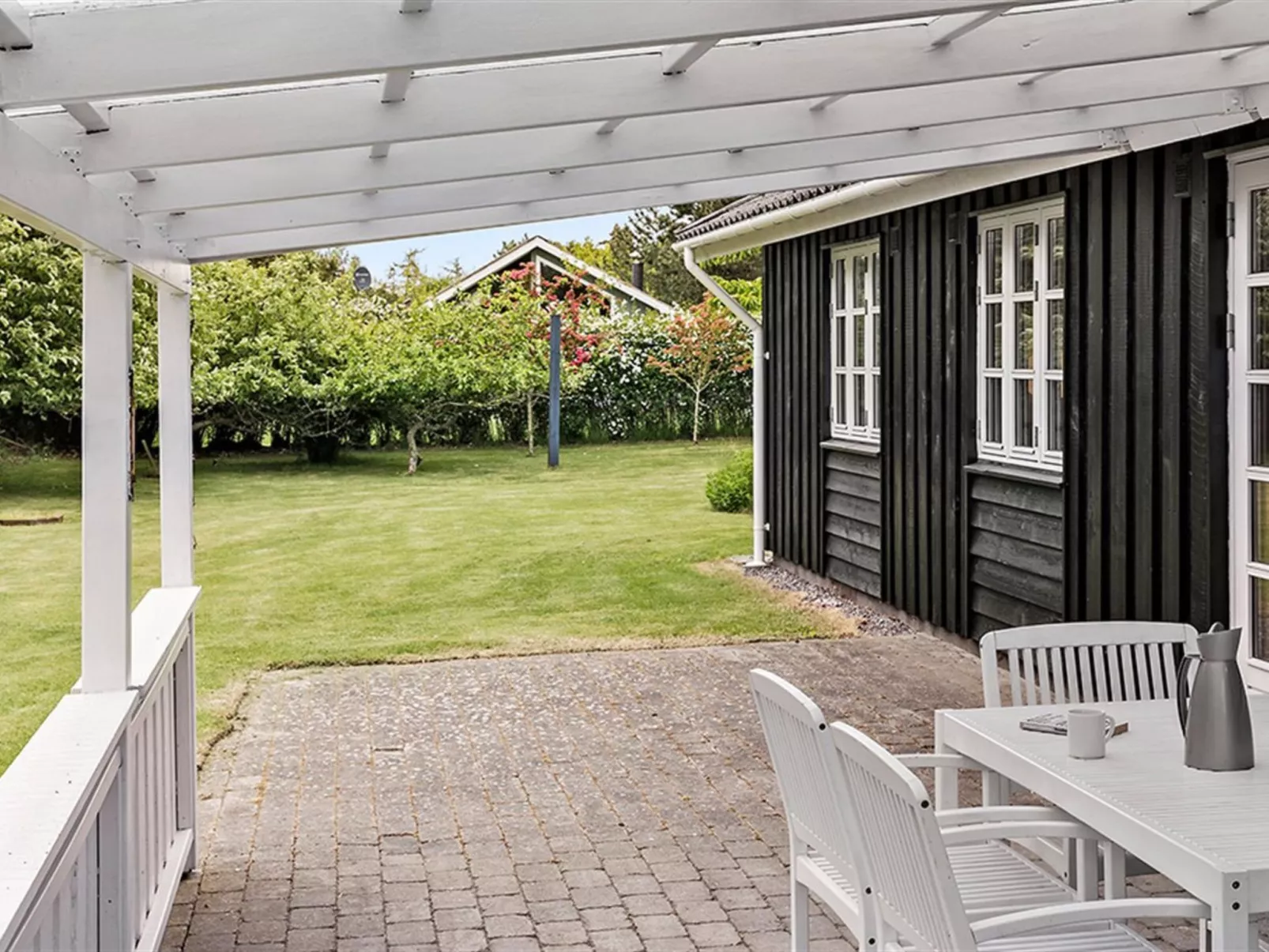 "Skrolan" - 200m from the sea-Buiten