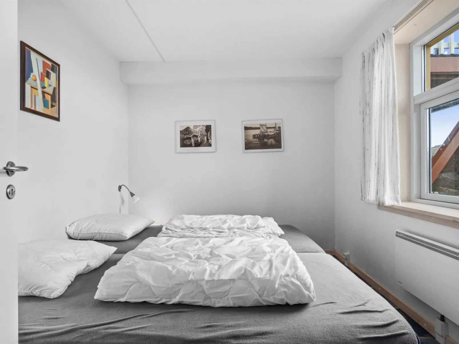 "Frigg" - 10m from the sea-Binnen