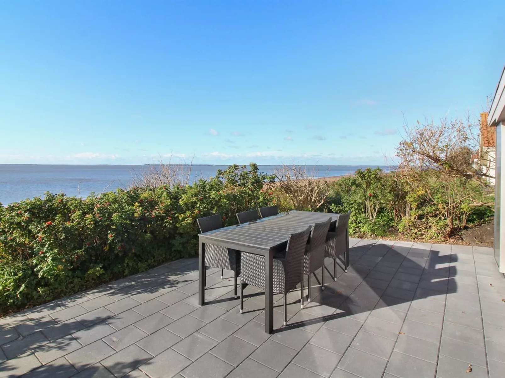 "Erno" - 20m from the sea-Buiten