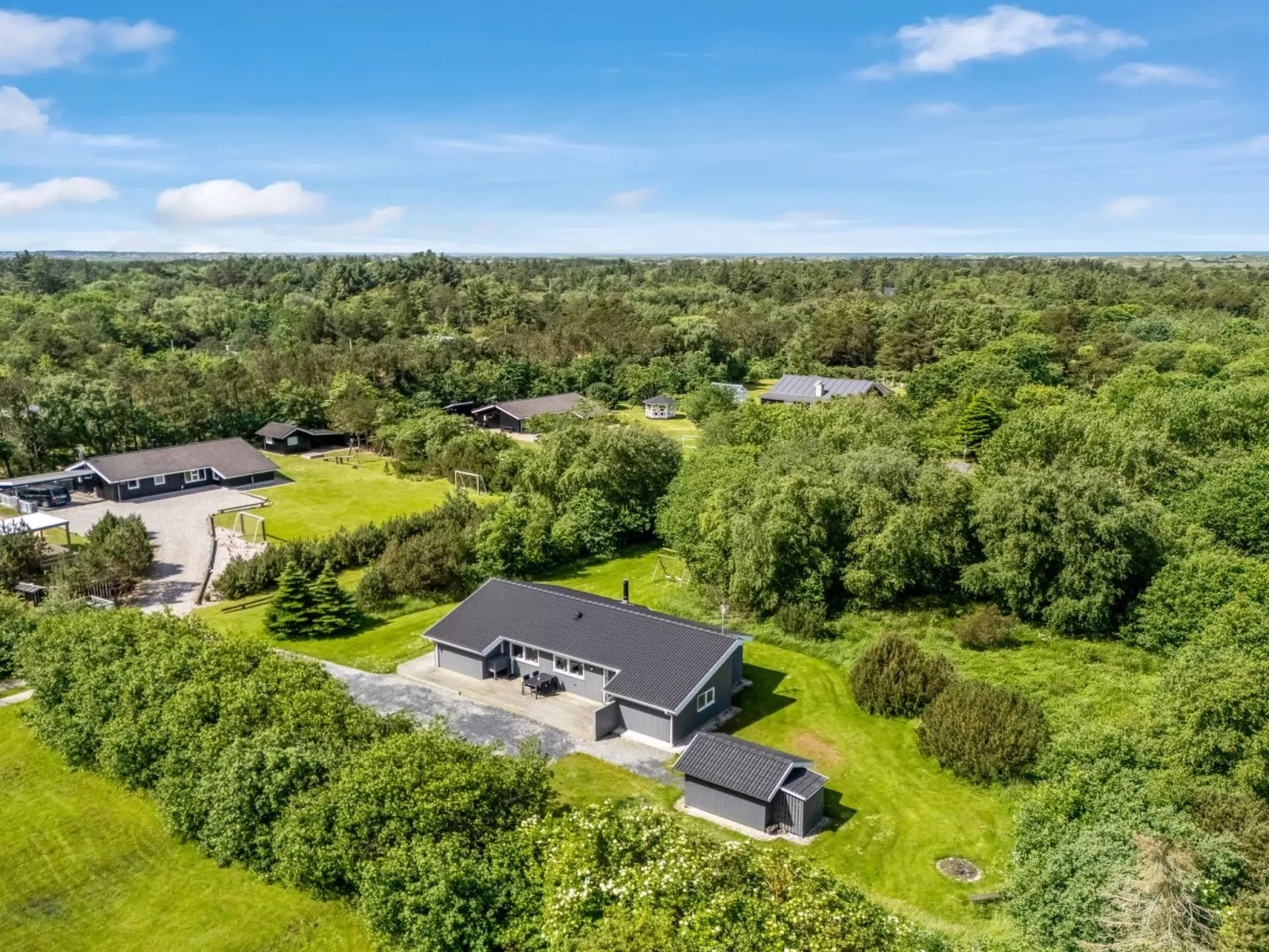 "Karlsefni" - 600m to the fjord-Buiten