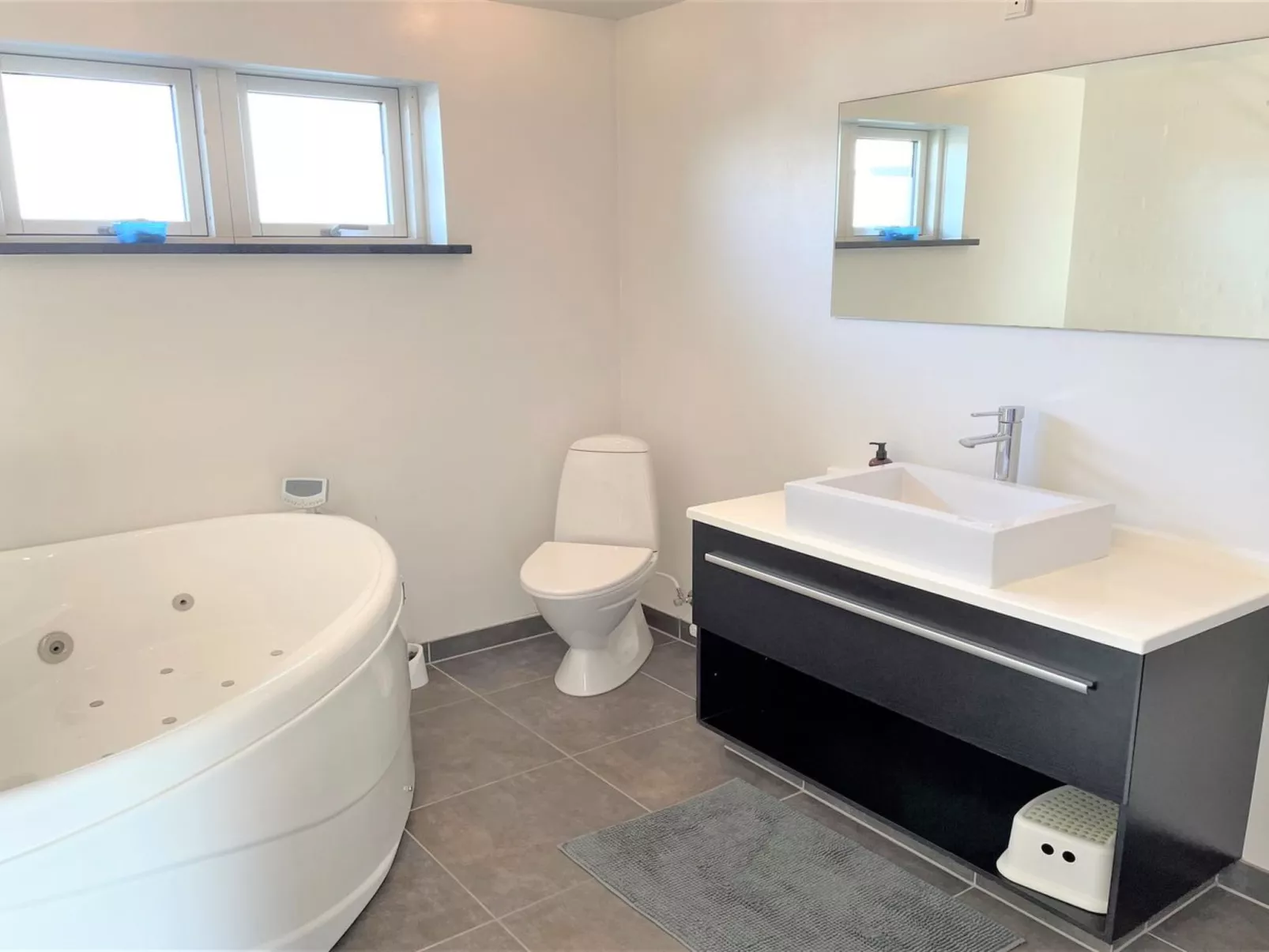 "Thala" - 150m from the sea-Binnen