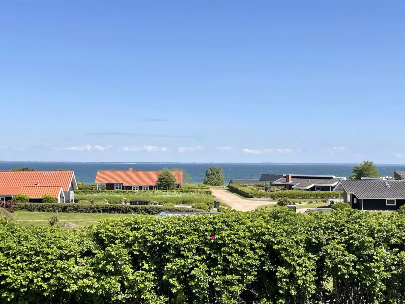 "Ely" - 300m from the sea-Buiten