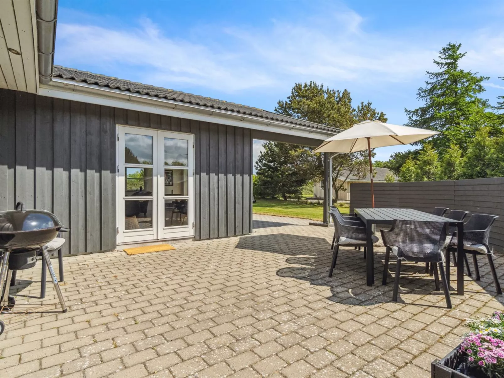 "Ljupco" - 500m to the fjord-Buiten