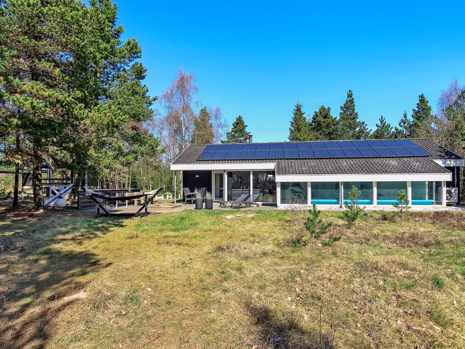 "Jensen" - 700m to the fjord-Buiten