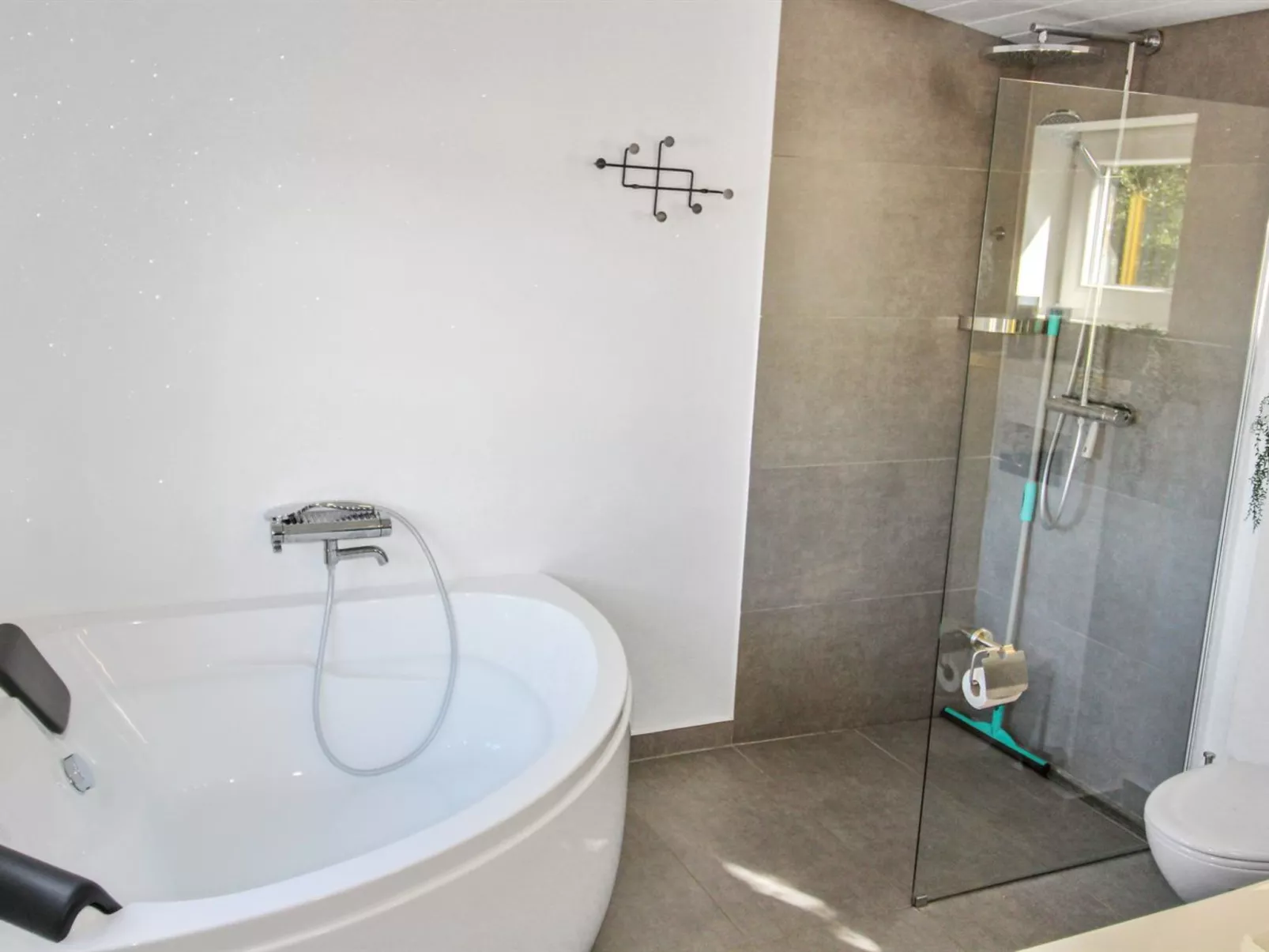 "Rask" - 3km from the sea-Binnen