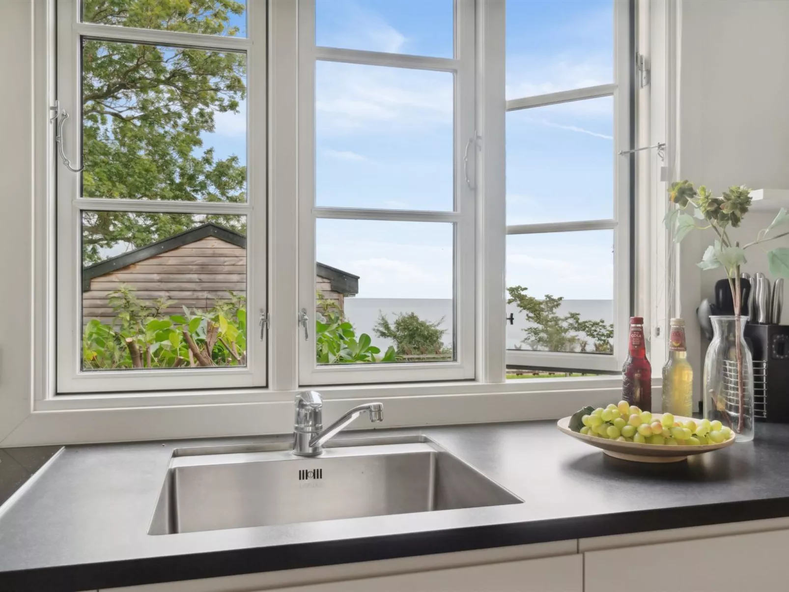 "Alfred" - 25m from the sea-Binnen