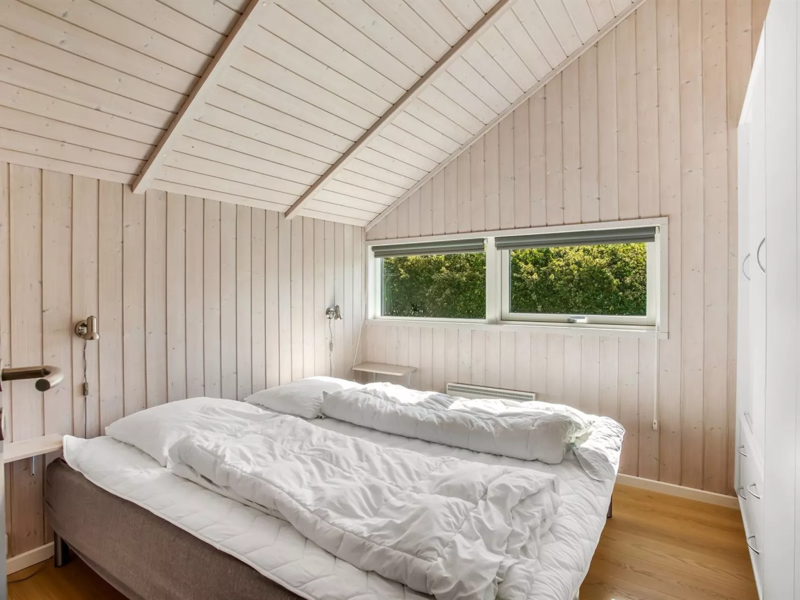 "Isving" - 1.1km to the fjord-Binnen