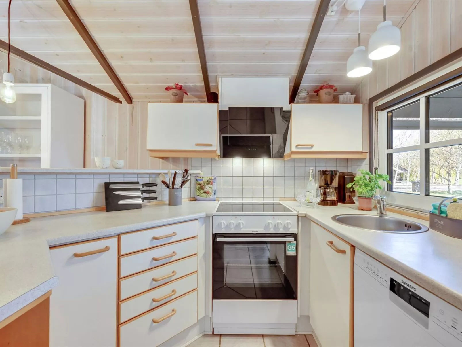 "Martina" - 560m to the fjord-Binnen