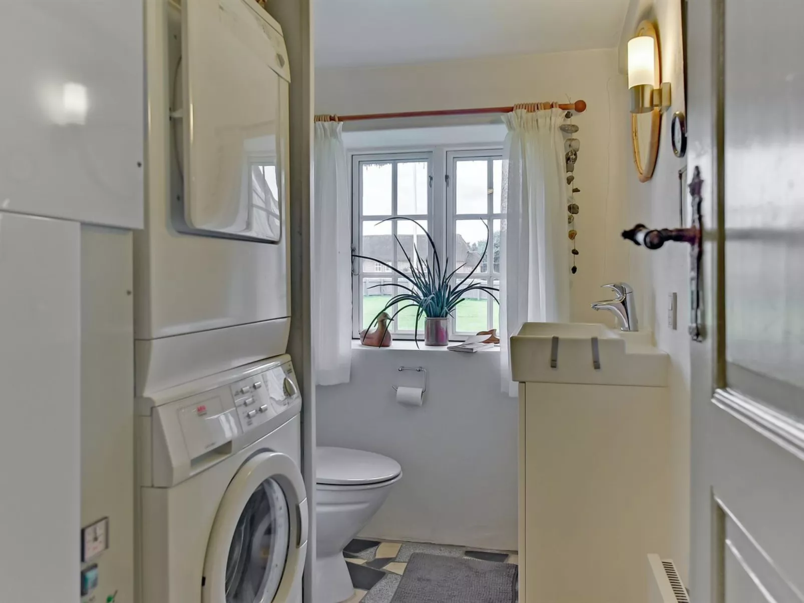 "Clausina" - 600m from the sea-Binnen