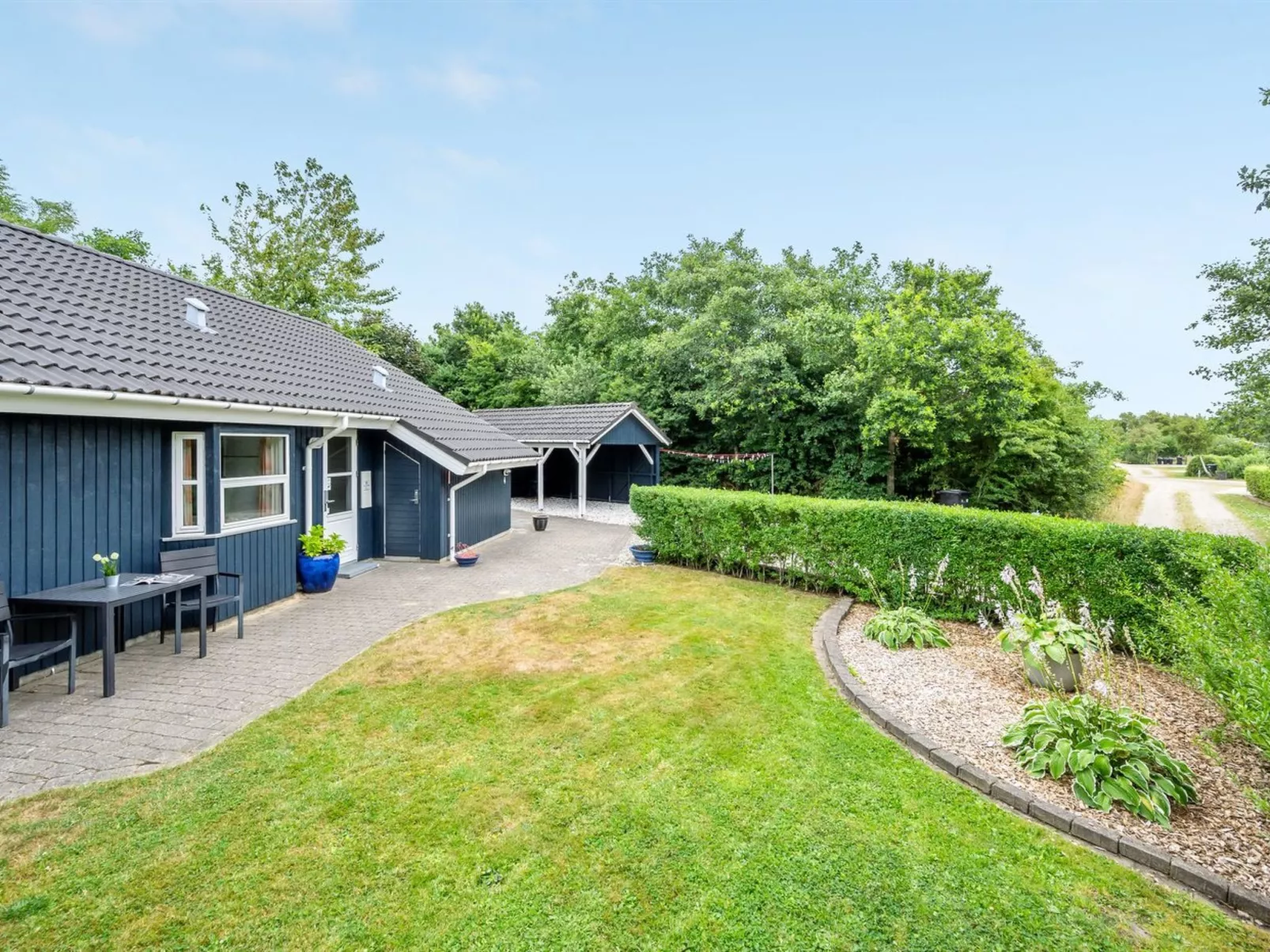 "Herlugh" - 1km to the fjord-Buiten