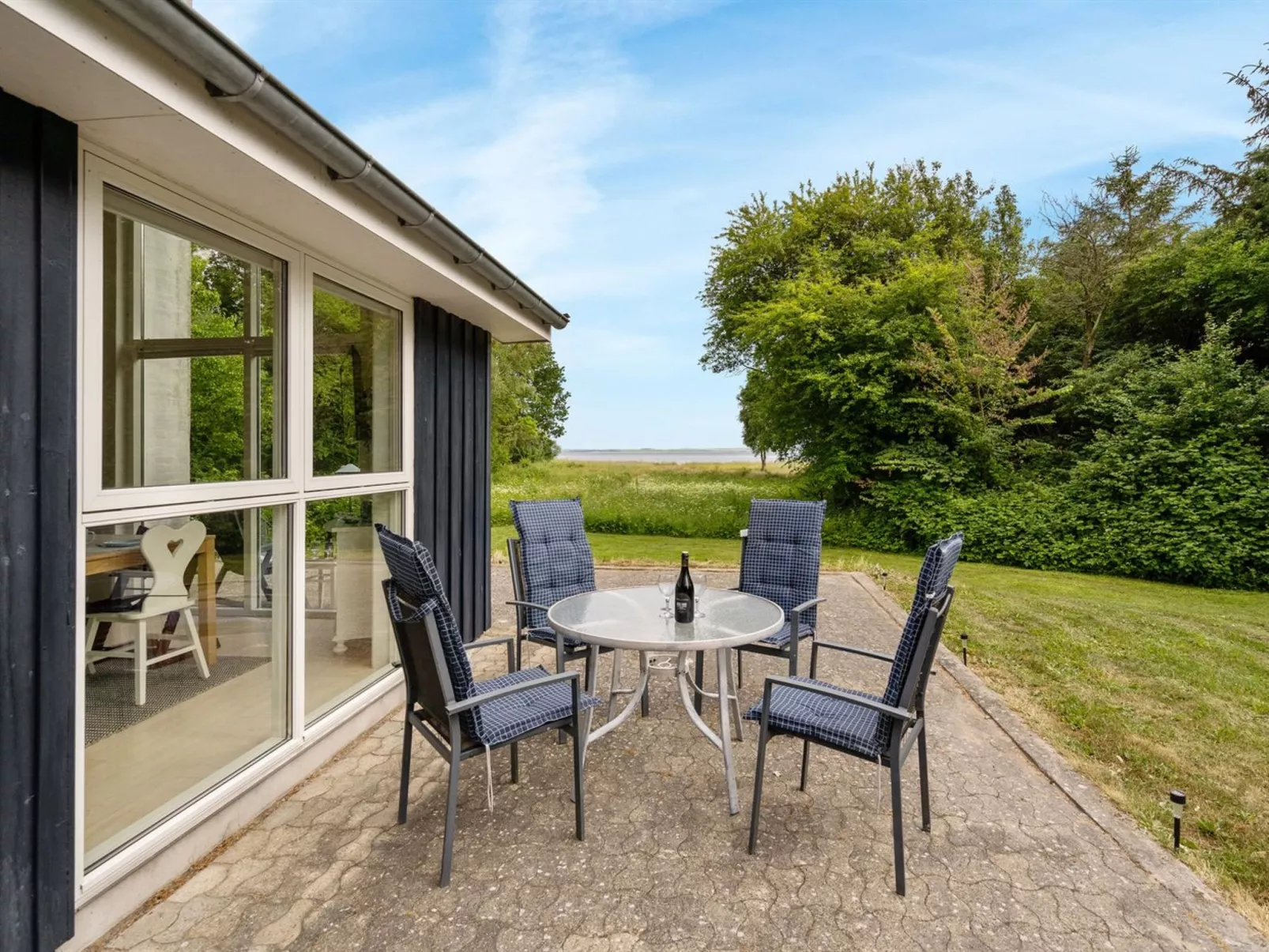 "Ødger" - 150m to the fjord-Buiten