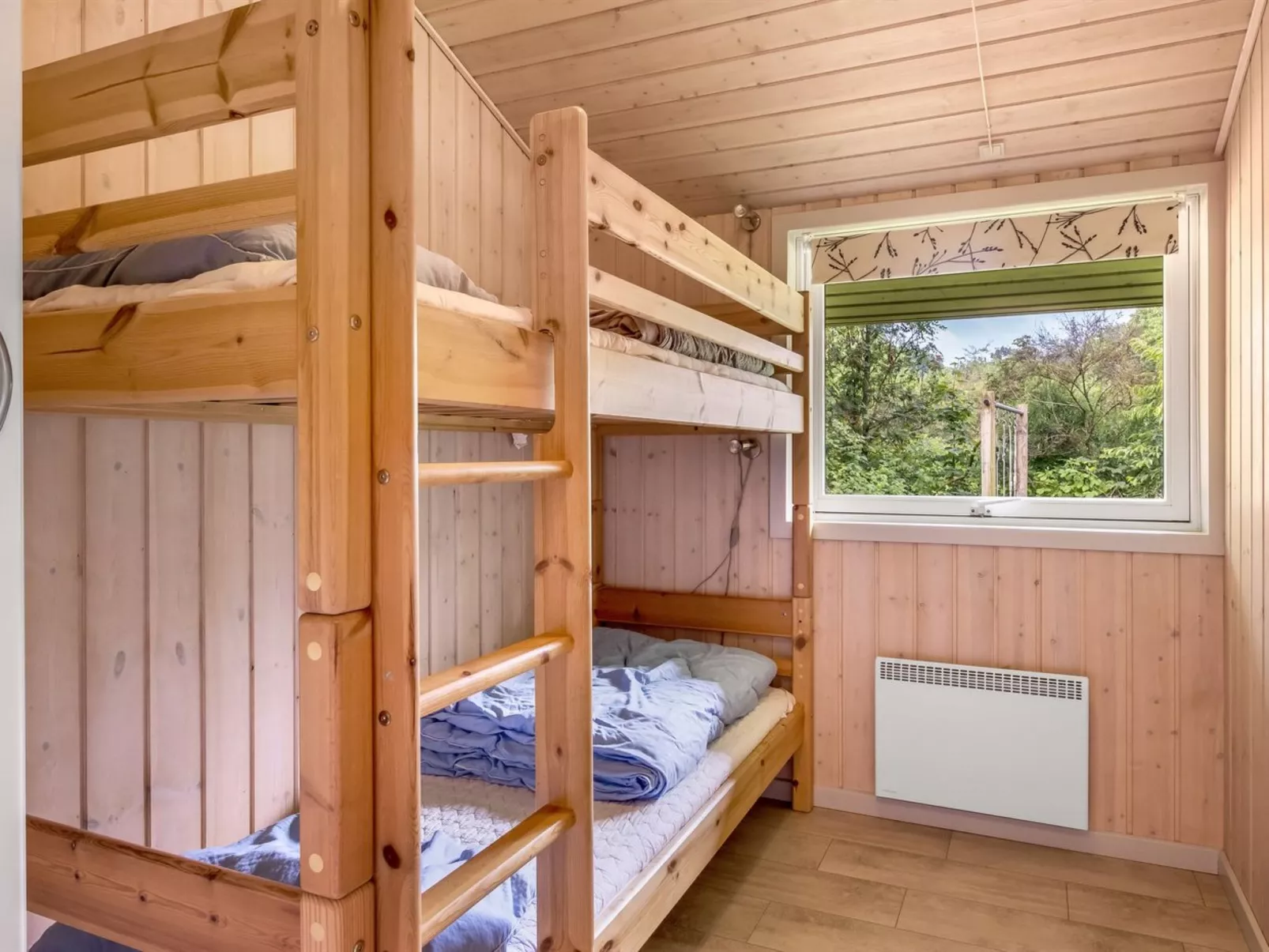 "Jutta" - 28km from the sea-Binnen