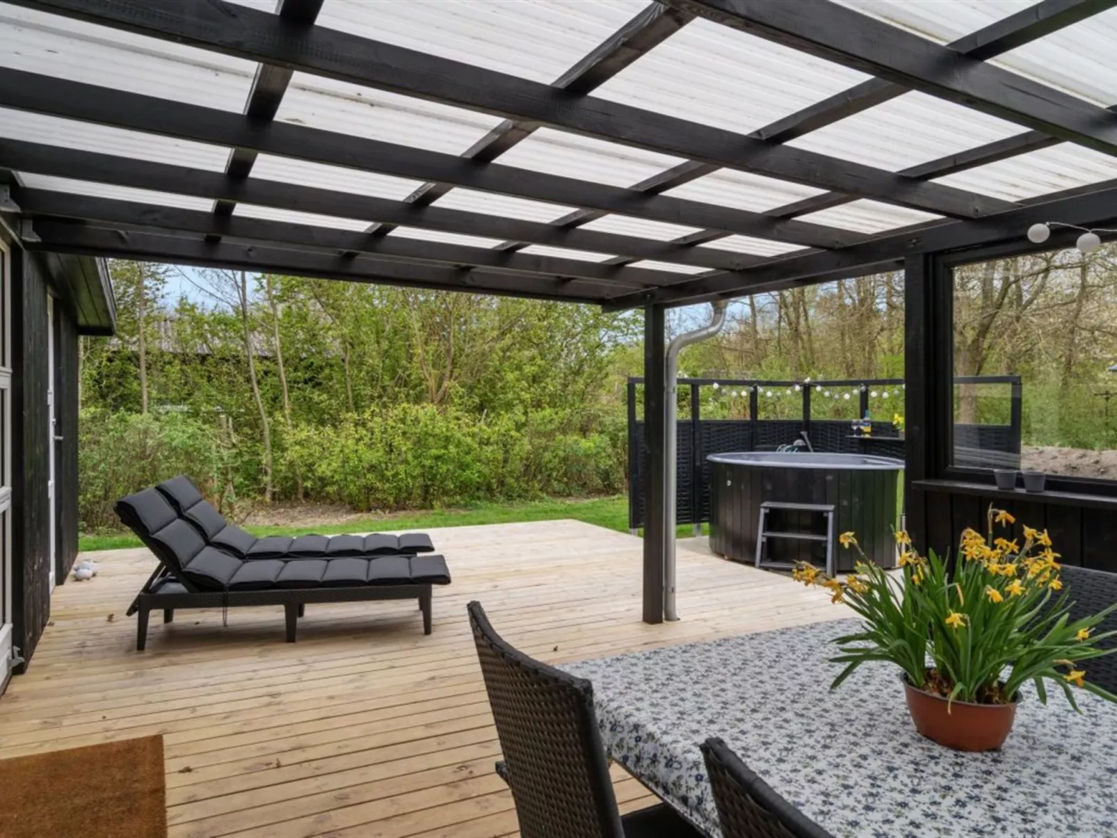 "Gustaf" - 400m to the fjord-Buiten