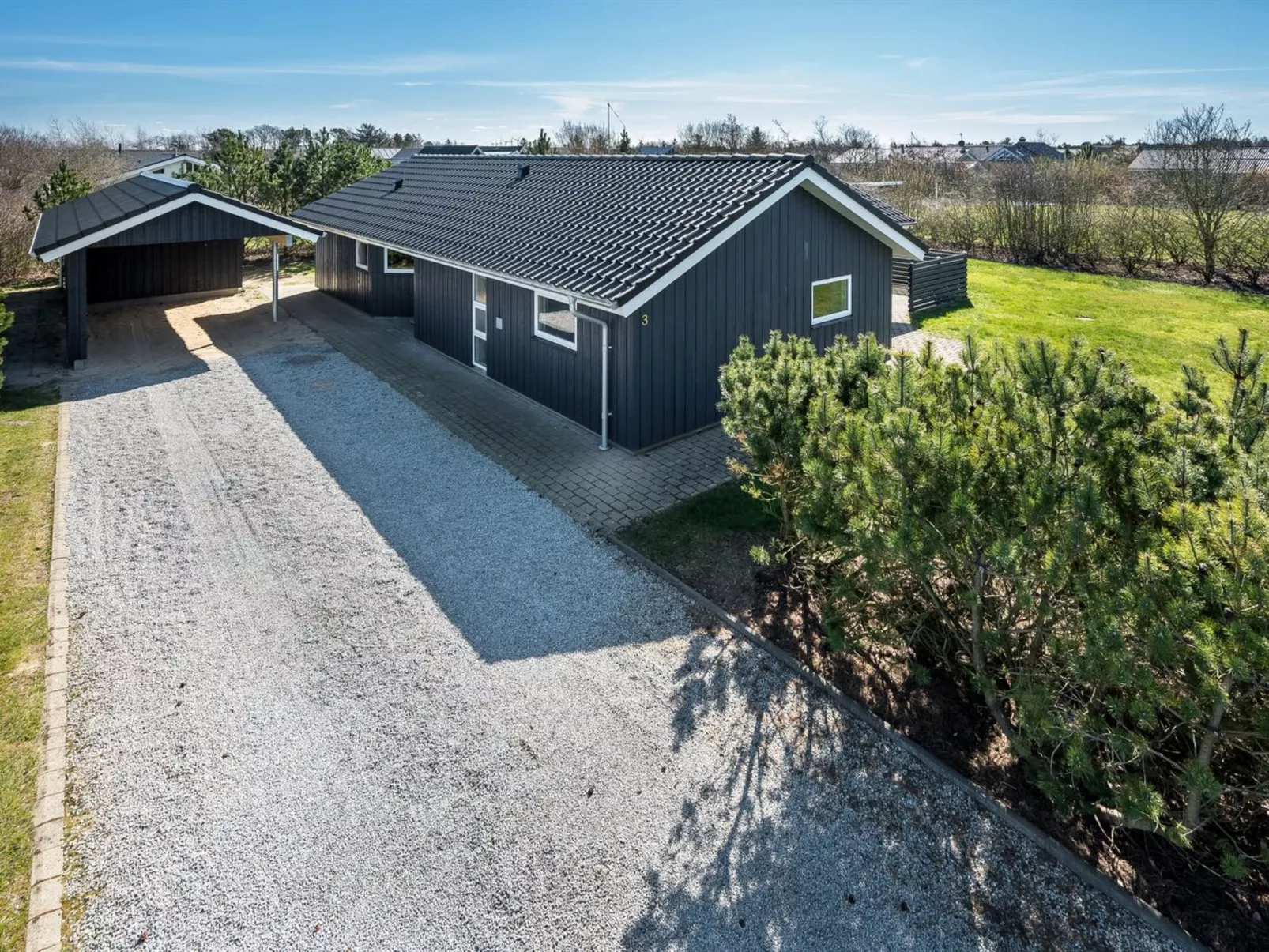 "Haagen" - 600m to the fjord-Buiten