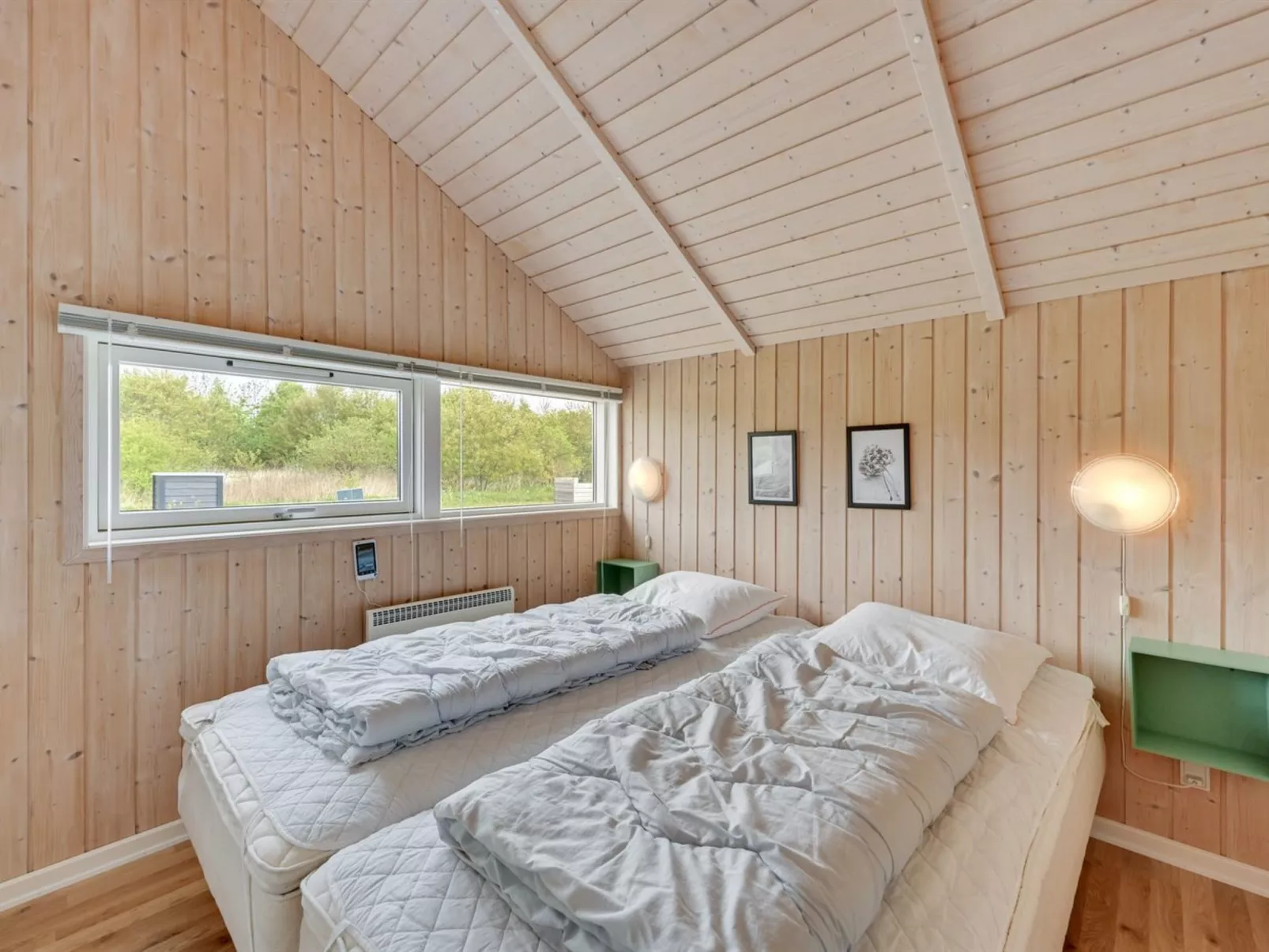 "Binna" - 1.2km to the fjord-Binnen