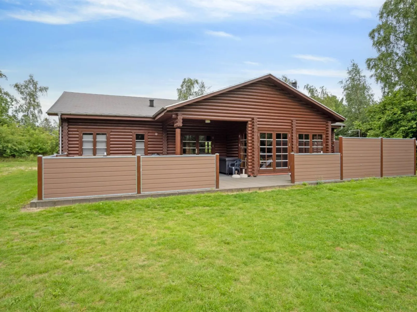 "Frederica" - 30km from the sea-Buiten