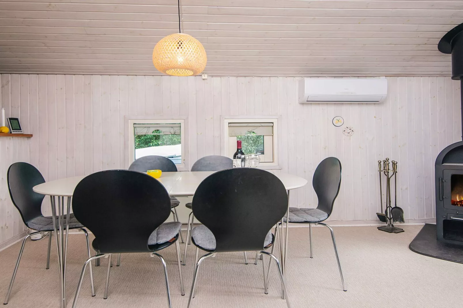 Vakantiehuis met spa en sauna-Binnen