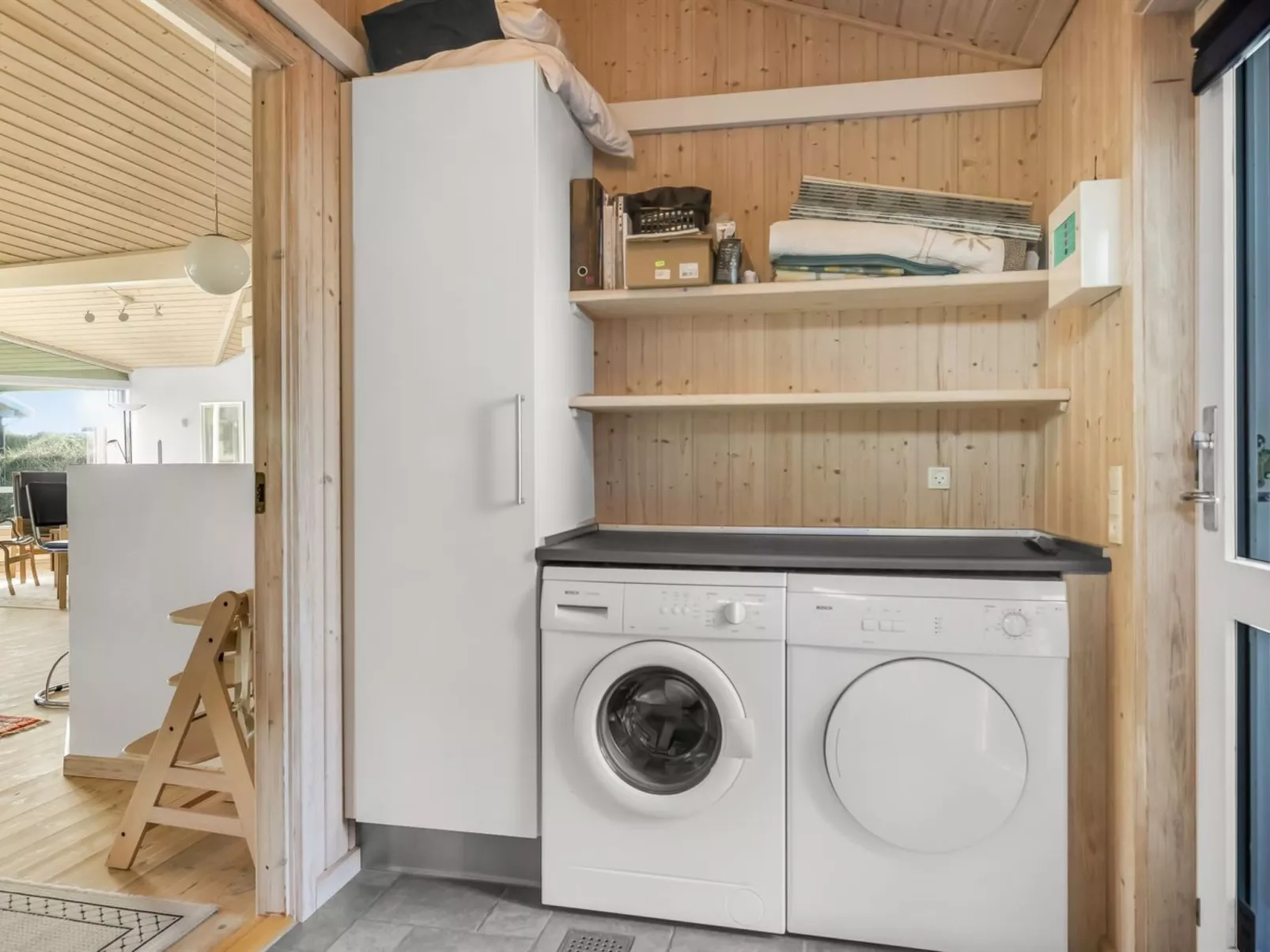 "Bovi" - 300m from the sea-Binnen