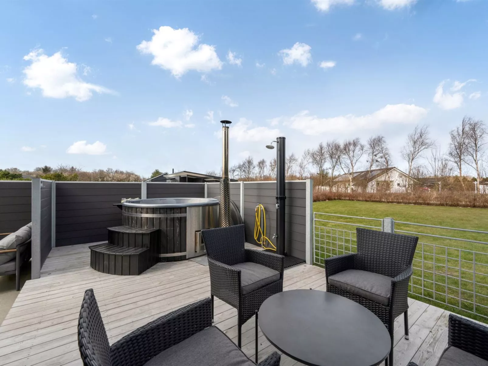 "Gela" - 1.3km to the fjord-Binnen