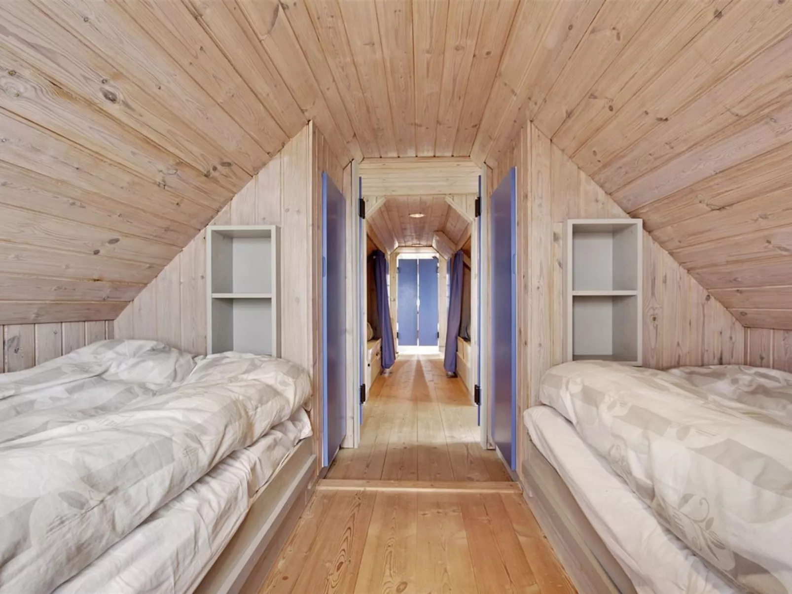 "Pauliina" - 10m to the fjord-Binnen