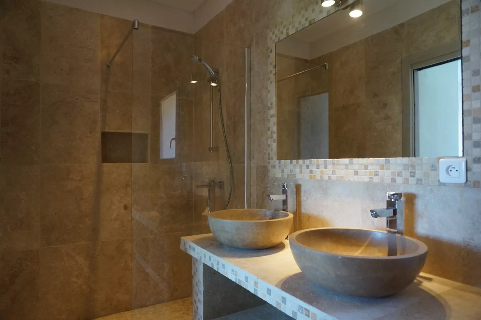 Holiday Villa - Solenzara  // Villa Orizonte-Badkamer