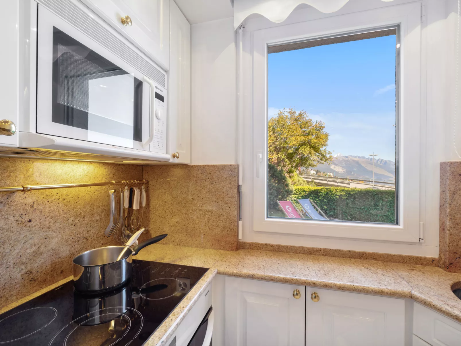 Marigny Dent-Blanche 9-8-Binnen