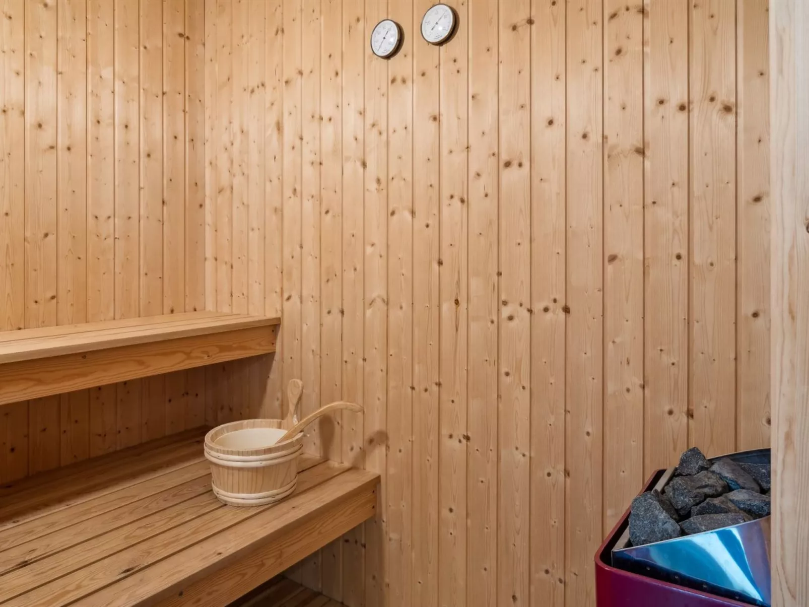 "Greta" - 200m from the sea-Binnen