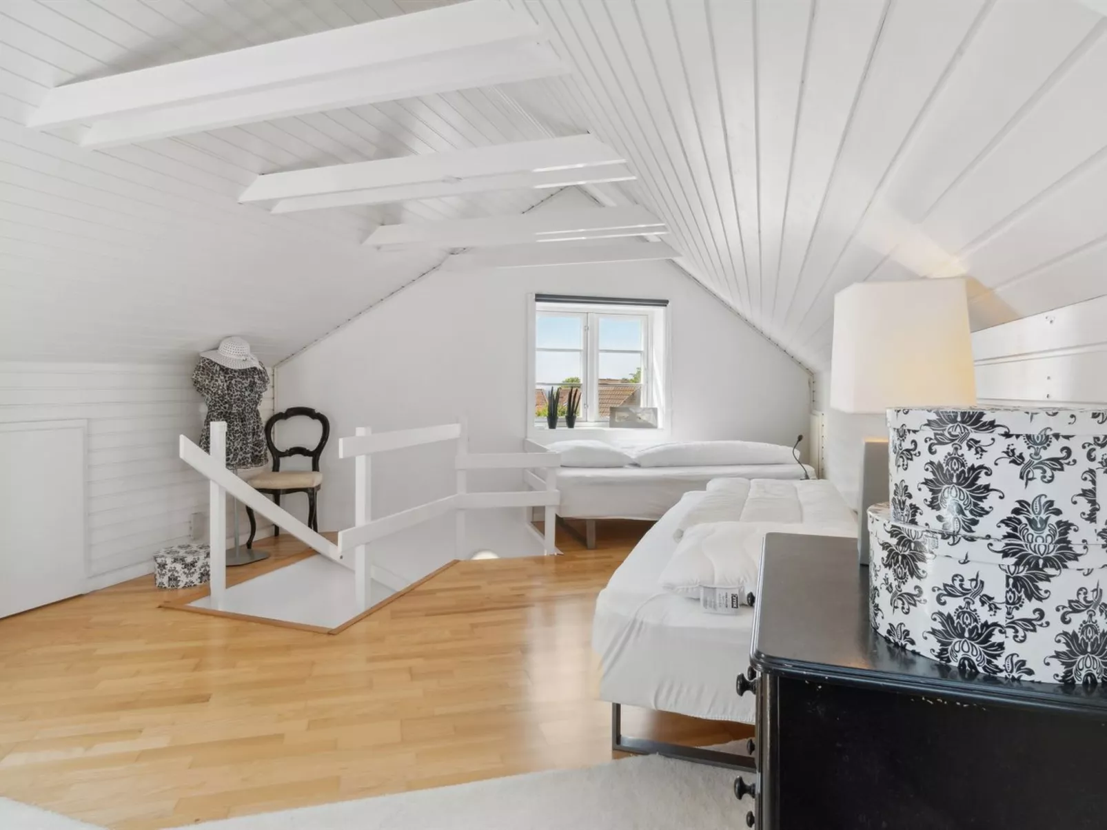 "Dagne" - 400m from the sea-Binnen