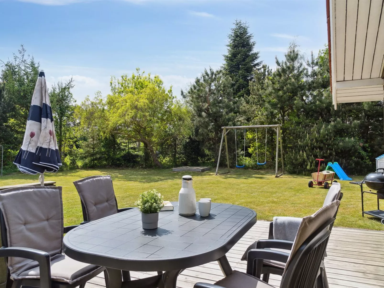 "Eini" - 500m from the sea-Buiten