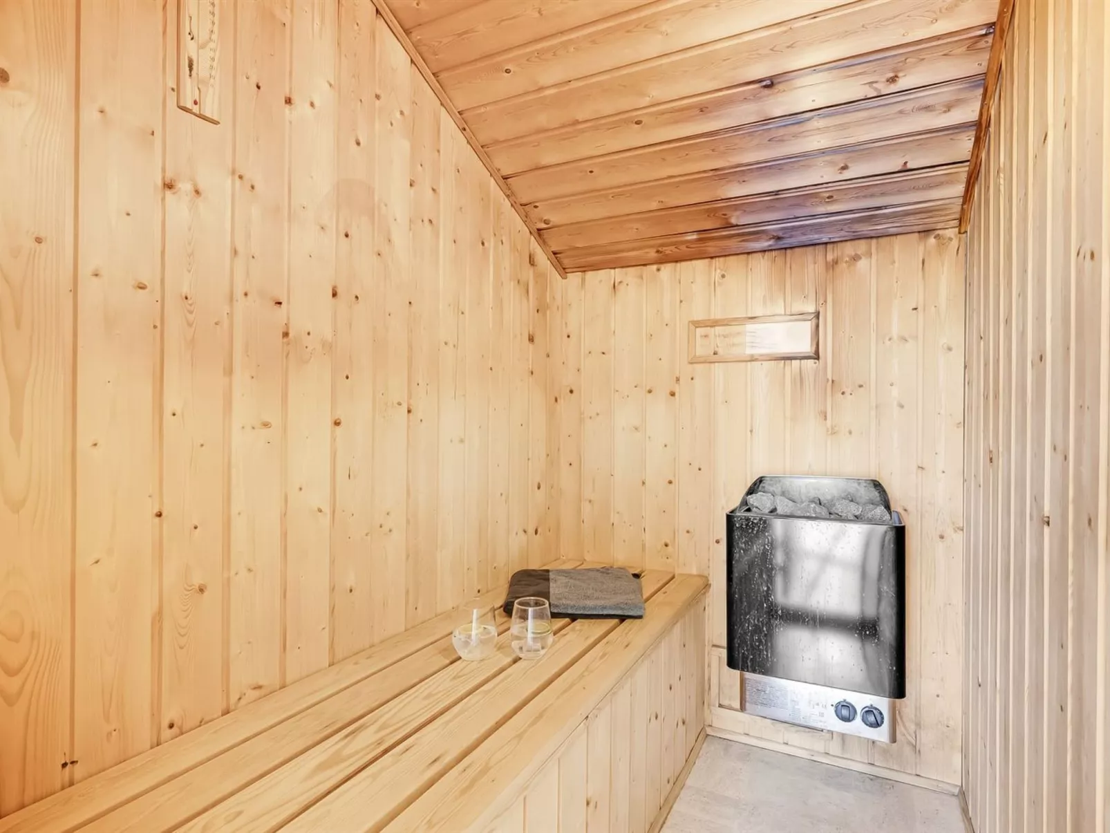 "Edlef" - 800m from the sea-Binnen