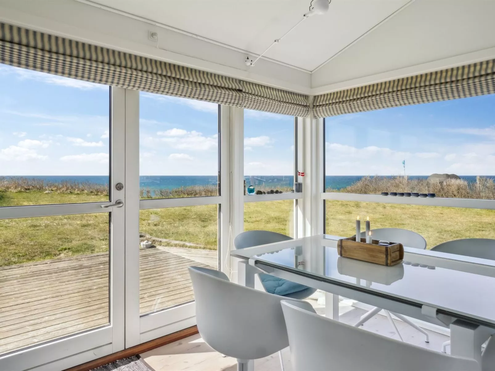 "Normand" - 50m from the sea-Binnen